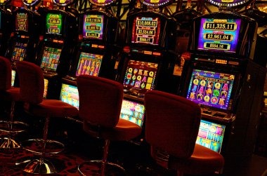 gacor toto platform interface showing live tables and games